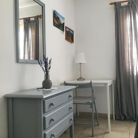 Apartamento Familiar Con Piscina Con Wi Fi En Los Cristianos لوس كريستيانوس المظهر الخارجي الصورة